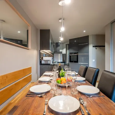 In-out - Heart Of Spacious 8 Guests Apartment, Wifi 303