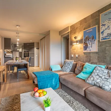 In-out - Heart Of Spacious 8 Guests Apartment, Wifi 303 Apartment