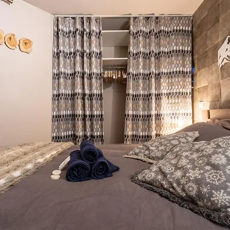 In-out - Heart Of Spacious 8 Guests Apartment, Wifi - Pierre & Tikal * ואל טורנס